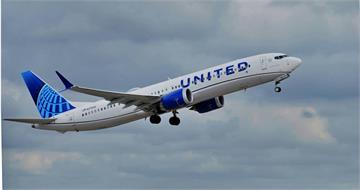 機上廁所鏡子驚見「一行字」！　美349人客機緊急掉頭返航