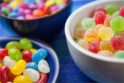 加拿大公司徵「首席糖果官」　每天在家爽吃還可領年薪235萬！