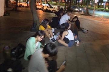 搶看女籃台俄銅牌戰 球迷漏夜排隊搶票