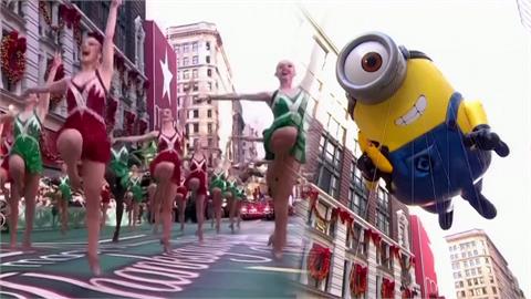 300萬人湧現紐約！瑪麗亞凱莉感恩節獻唱同樂　飛天氣球遊行超壯觀