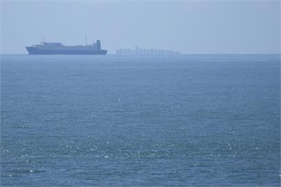 快新聞／路透：20艘中國及台灣軍艦靠近海峽中線　台艦監視動向