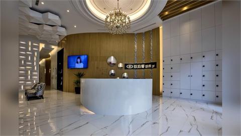 快新聞／偷電挖礦欠3千萬？玖玖零醫美診所無預警倒閉　霍普金斯急澄清：無承接關聯