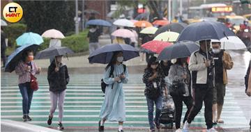 母親節天氣出爐！明全台偏涼有雨　下週鋒面又要來了