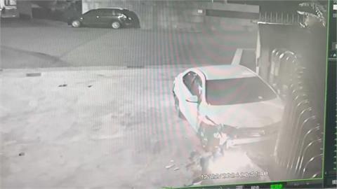 心虛？新北女子吸毒昏睡車內　拒檢狂衝自撞被逮
