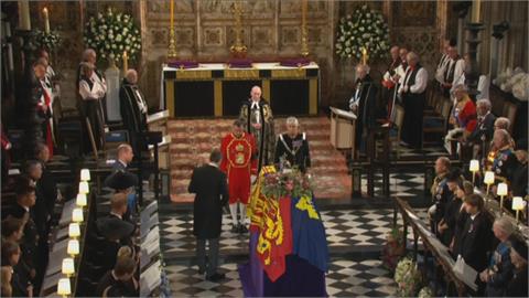 女王告別巡禮最終站　靈柩抵達聖喬治教堂