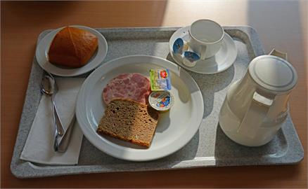 日本大學銅板價早餐限量100份　一份20多元銷售一空