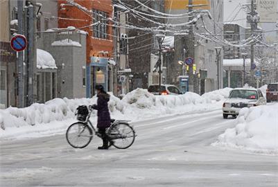 強冷空氣影響！日本海沿岸大雪　多處24小時降雪量暴增