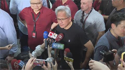 快新聞/重申AI晶片需求「非常強勁」 黃仁勳大讚台積電辛勤付出