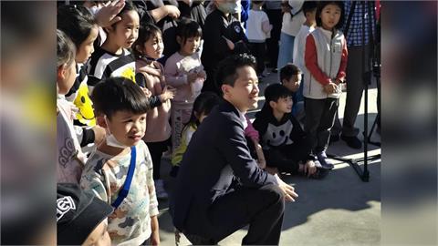 小朋友嗨翻！何志偉又扮「孩子王」　舉辦親子活動傳遞「愛台灣」理念
