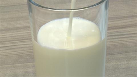 紐西蘭進口乳製品恐冠"鮮"乳　酪農抗議：該把"鮮"字拿掉！