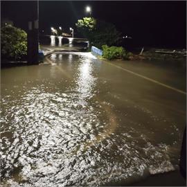 快新聞／又「咕嚕咕嚕」？台中強降雨瞬間狂炸　海線一度149戶淹水