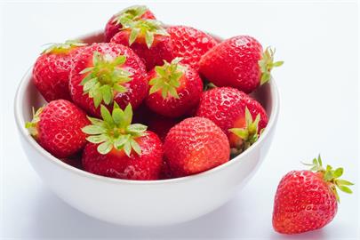 草莓控開動！營養師教你清洗「3步驟」拒吃農藥、保護力UP