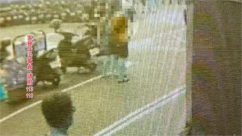 疑拿走哥公仔！女童被逼掛「羞辱字眼看板」遊街　狠父遭逮