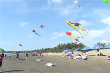 一見雙雕大型風箏秀 馬沙溝沙灘好熱鬧