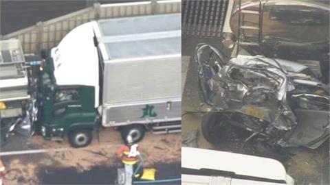 快新聞／日本神戶驚悚車禍！轎車遭大車夾殺成「夾心餅」　7旬老夫婦慘死