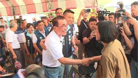 蘇巧慧民調險勝李四川0.2%　雙方同台出席淡水漁民節活動