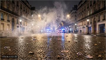 法國爆發近年最嚴重動亂　數十萬人抗議高物價槓上警察