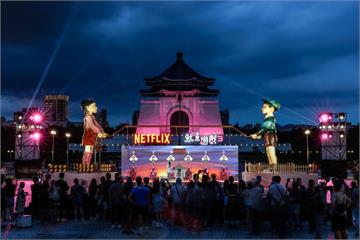 《魷魚遊戲3》讓自由廣場變吸睛「大粉紅」　超巨英熙、哲秀邀大家跳繩