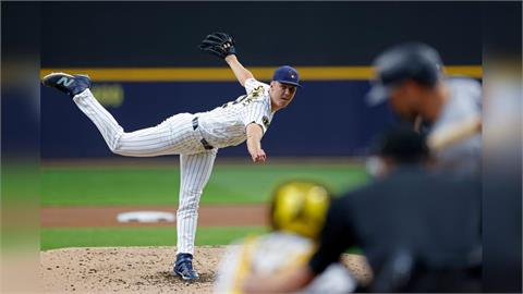 MLB(影)／最速200K！釀酒人王牌創隊史　連飆21火球「最慢161.9公里」