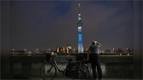 最新／東京晴空塔爆意外！電梯「急速下墜」　約600人仍受困觀景台、15人在電梯內