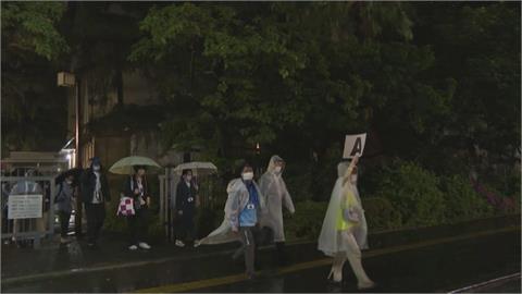 傳東奧開閉幕開放2萬人進場　工作人員冒雨進行運輸演練