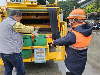 新北市收運不再區分生熟　明年1月1日起瀝乾水分丟廚餘桶