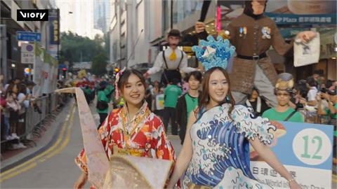 香港藝術嘉年華推4公尺巨型木偶　率數百人隊伍街頭巡遊