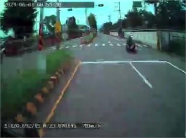 南投19歲騎士左轉疑鬼切兩車道　遭資源回收車撞飛喪命