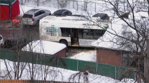 蒙特利公車司機撞托嬰中心 2童死6傷