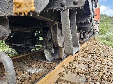 台鐵貨物列車守車脫軌　影響往宜蘭南下列車　誤點近40分