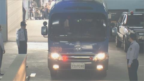 尹錫悅朴槿惠任內被彈劾下台　盧武鉉彈劾案被駁回做滿任期