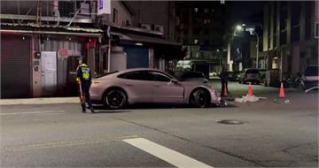 400萬保時捷Taycan毀了！台南醉媽載女　橫掃7車釀1傷
