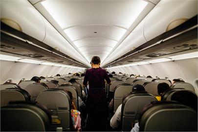 經常被嚇到！空服員曝乘客機艙內「1行為」超反感：一天就發生2次