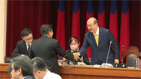 吳思瑤等5黨鞭集體請辭　大罷免失敗咎責　逼宮柯建銘？