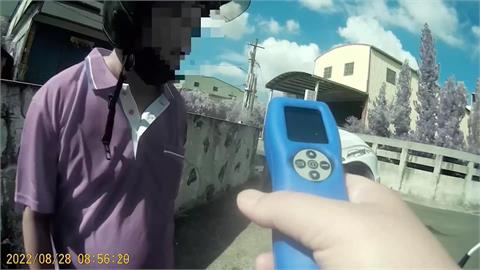 酒測差0.1免被送辦 醉男開心偷笑