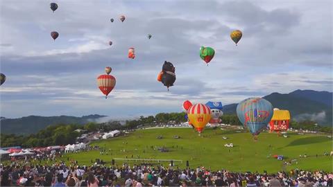 台東熱氣球嘉年華開跑　1萬8千名遊客湧入！