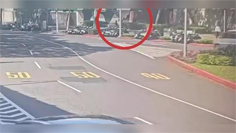 吐口水還毆人！71歲阿伯不慎吐到人　被害女跟拍500公尺竟遭出拳打臉
