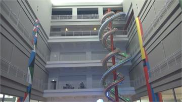 洄瀾灣園區新景點 全球最高室內雙螺旋溜滑梯 