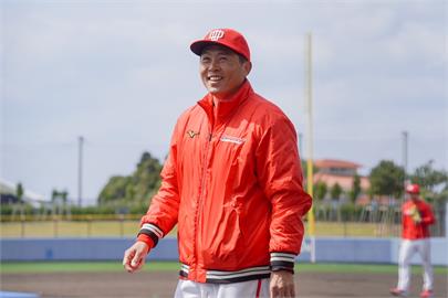 中職／「龍之子」徐若熙出戰經典賽隊友也在拚！　味全龍赴沖繩移地訓練戰火腿
