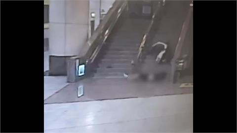 男子騎機車闖板橋車站　慘摔B1又衝月台臥軌