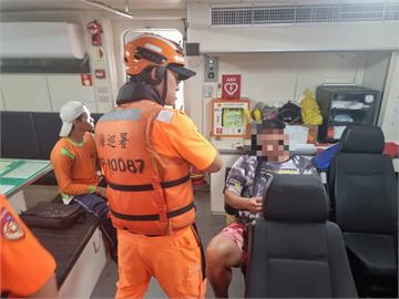 快新聞／澎湖船長作業突腹痛求援　海巡緊急接駁返港就醫