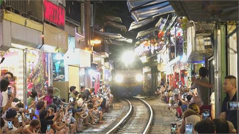 越南河內加強整頓路邊攤販　加裝近2千台監視器執法