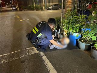 危險！平鎮失智翁凌晨躺路邊 波麗士即刻救援