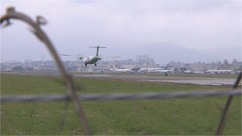 快新聞／雙北大雷雨來襲！松山機場一度暫停地面作業　5架次航班受影響