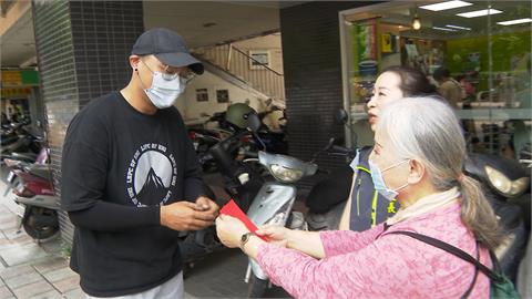 外送兄弟檔變救火英雄　狂按電鈴救整棟住戶