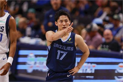 NBA（影）／才剛秀完舞技！日本新星河村勇輝　熱身賽首顆三分球開張