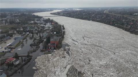 拉脫維亞遇近42年來最嚴重洪患　耶卡皮當地河流水位達8.92公尺
