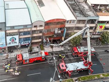 快新聞／彰化透天厝火警濃煙直竄！　「3人一度受困屋頂」消防急灌救