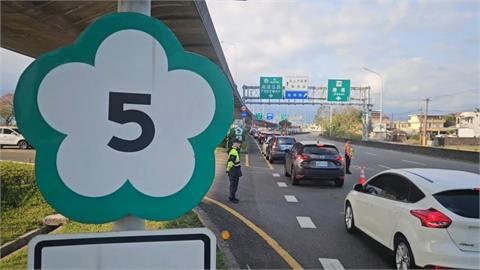 快新聞／車潮湧現！今晨國道交通量「平日1.2倍」　管制措施看這裡