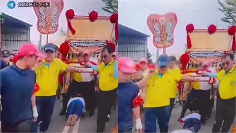 鑽轎腳變鑽胯下！大甲媽扶轎男「張開腿跨過信眾」畫面瘋傳網炸鍋　事主急道歉了
